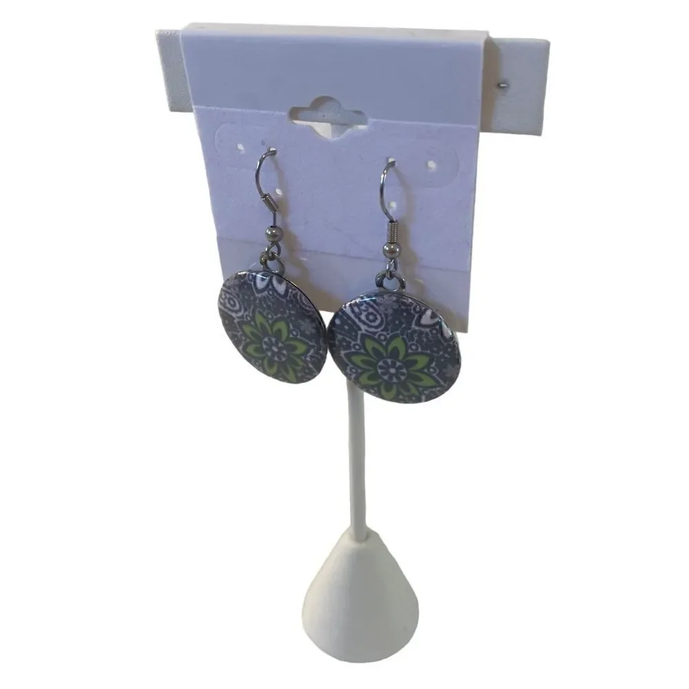 Lightweight button shaped blue & green colored earrings.